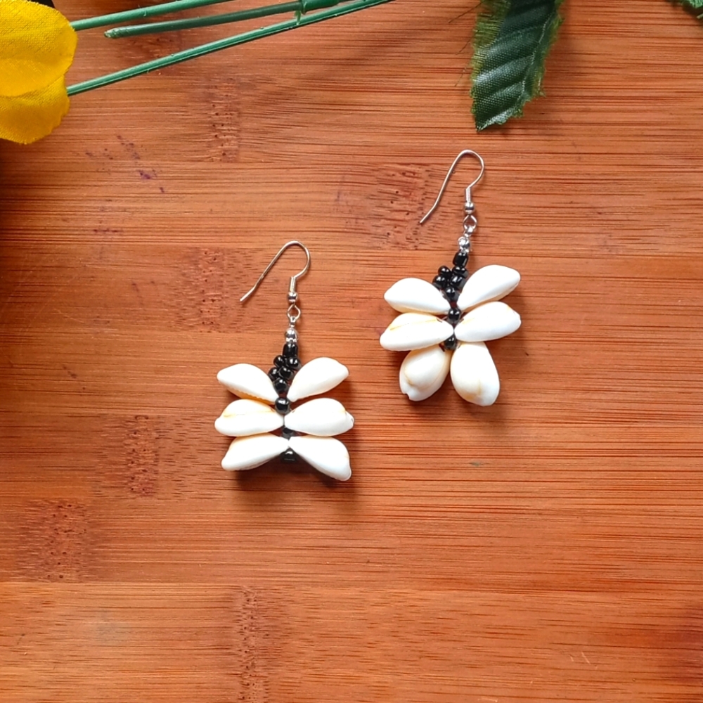 1PR Beautiful Cowrie Shell Earrings Set - Picture 3 of 12